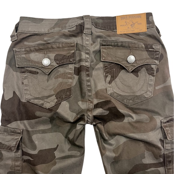 EUC True Religion Camo Ankle Zip Cargo Pants Size 27. - Picture 8 of 9